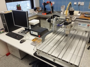 CNC_milling_machine_w640