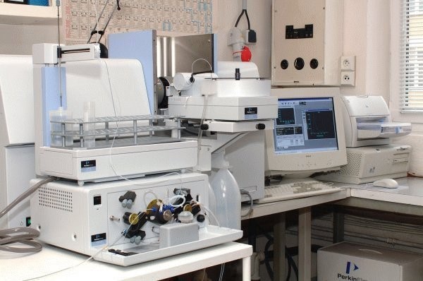 Atomový absorpční spektrometr, Perkin Elmer Analyst 800, Perkin Elmer, USA