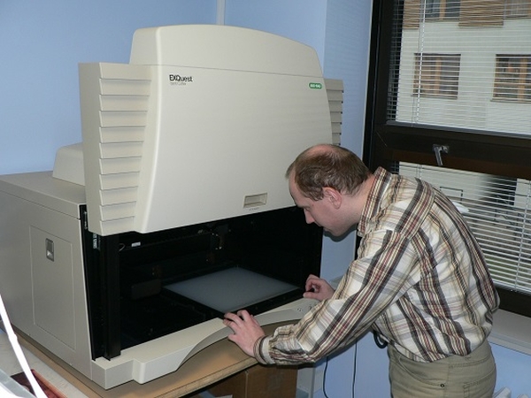 EXQnest Spot Cutter Bio Rad